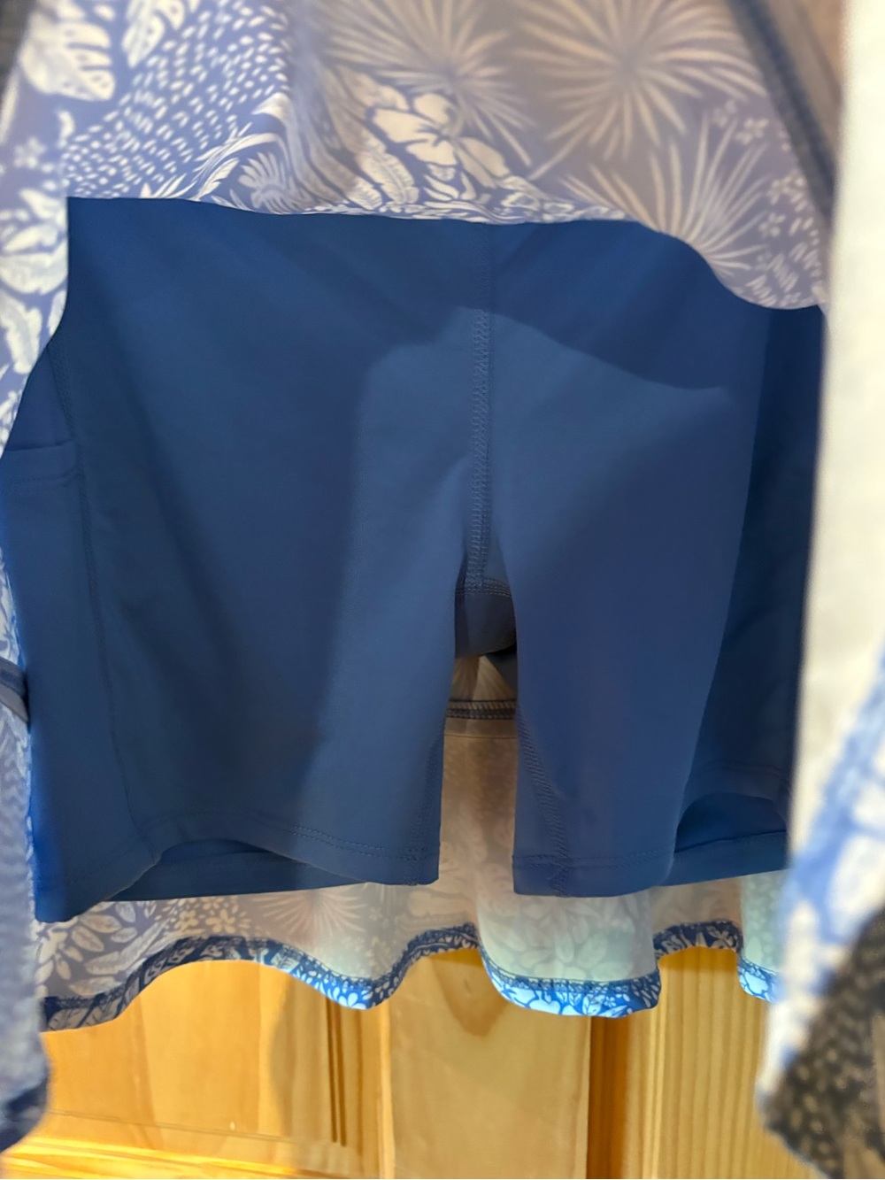 Tommy Bahama Everyday Active Ruffled Hem Skort blue white size XS women’s - Picture 4 of 9
